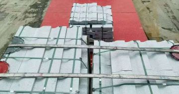 桂林 芝麻白仿形加直形路沿石出货日常