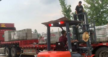 桂林 黄金麻冰裂纹，地铺石装车