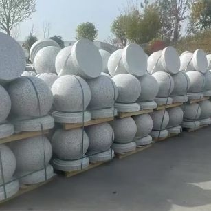 桂林 白麻花岗岩石材圆球，石球，挡车球，隔离球，景观石球，风水球等