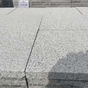 桂林 白麻花岗岩石材推荐 荔枝面地铺石