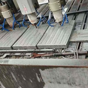 桂林 芝麻白花岗岩荔枝面盲道雕刻