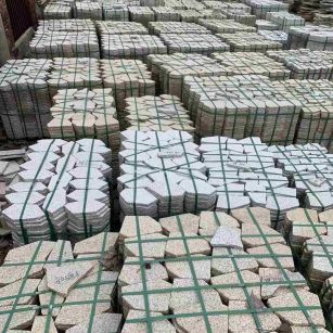 桂林 黄金麻白麻花岗岩荔枝面地铺石(冰裂纹)