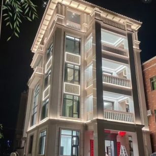 桂林 芝麻白花岗岩别墅外墙夜间效果