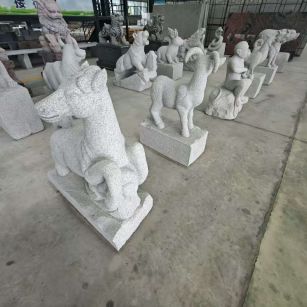 桂林 芝麻白花岗岩造型立体雕刻——十二生肖