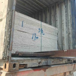 桂林 芝麻白花岗岩石材3.0公分光面毛板装柜出货