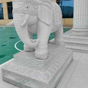 桂林 白麻花岗岩动物异形石雕-大象