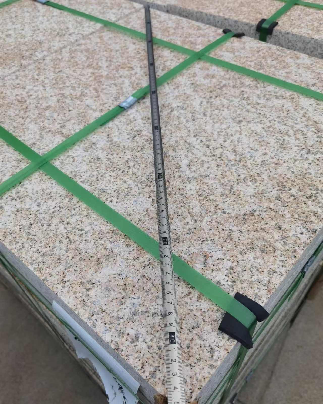 桂林 黄金麻火烧面地铺石