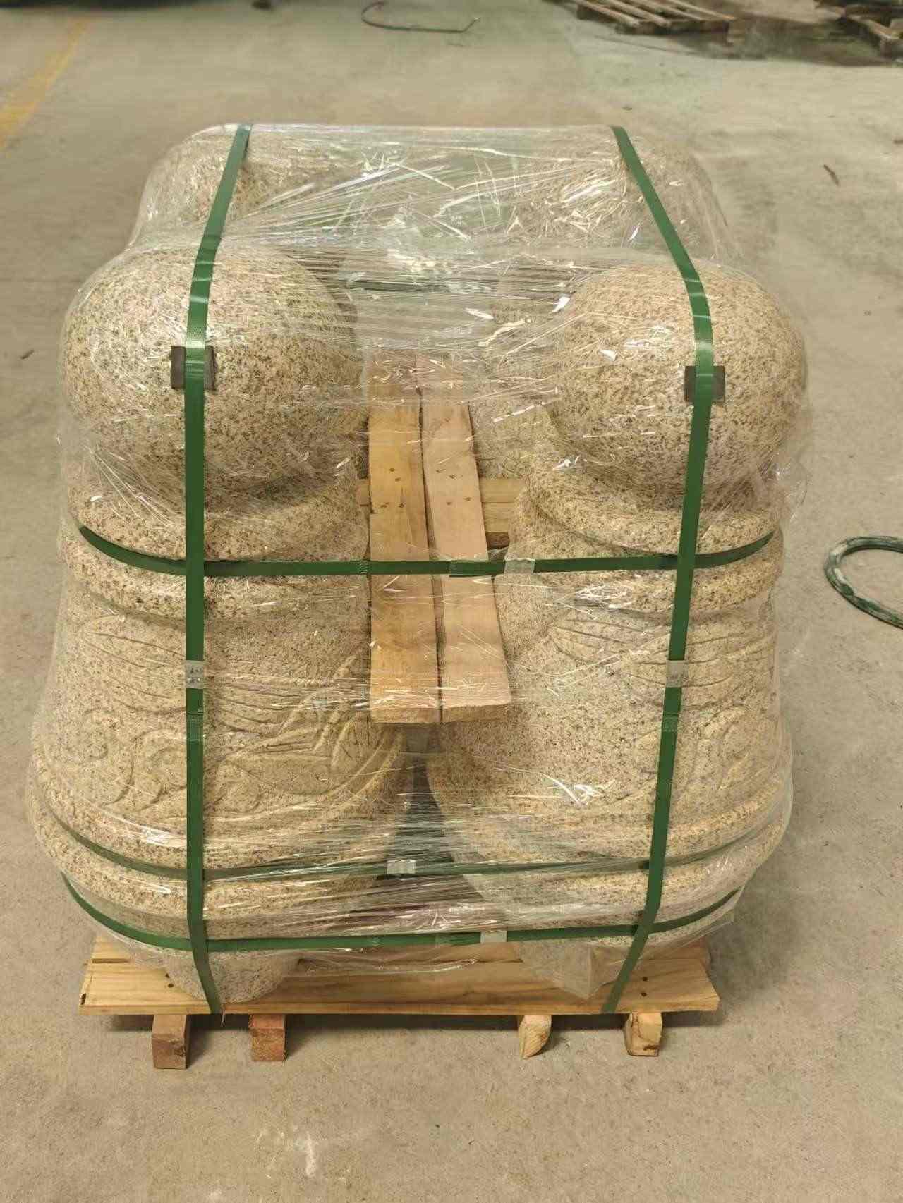 桂林 黄金麻异形定制雕花——棒棒糖挡车柱