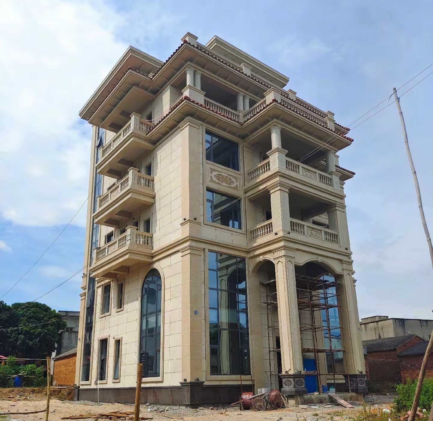 桂林 黄金麻花岗岩石材别墅外墙干挂搭配（雕花栏杆花瓶柱门楼罗马柱）