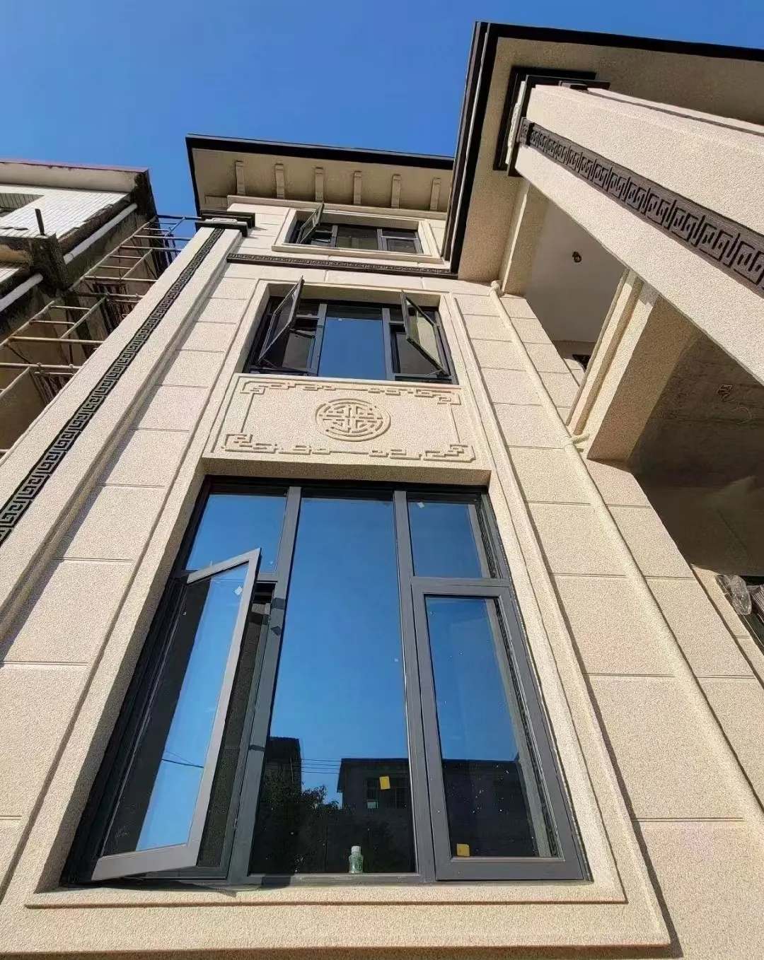 桂林 黄金麻荔枝面别墅外墙干挂效果展示