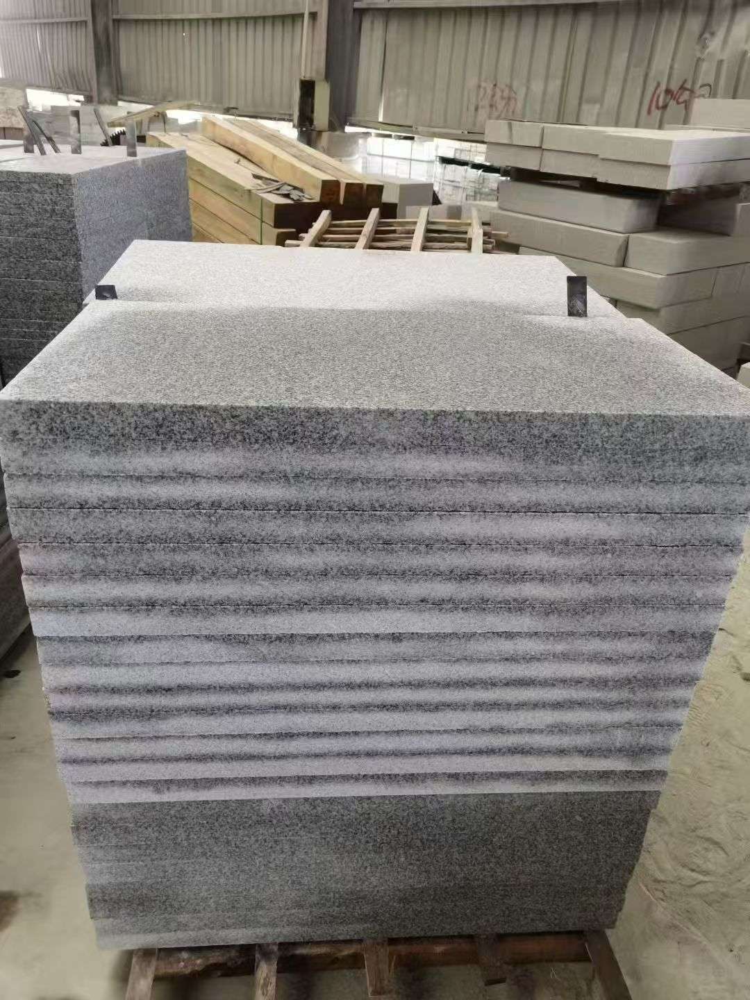 桂林 芝麻白5公分火烧地铺成品，900*400，规格可定制