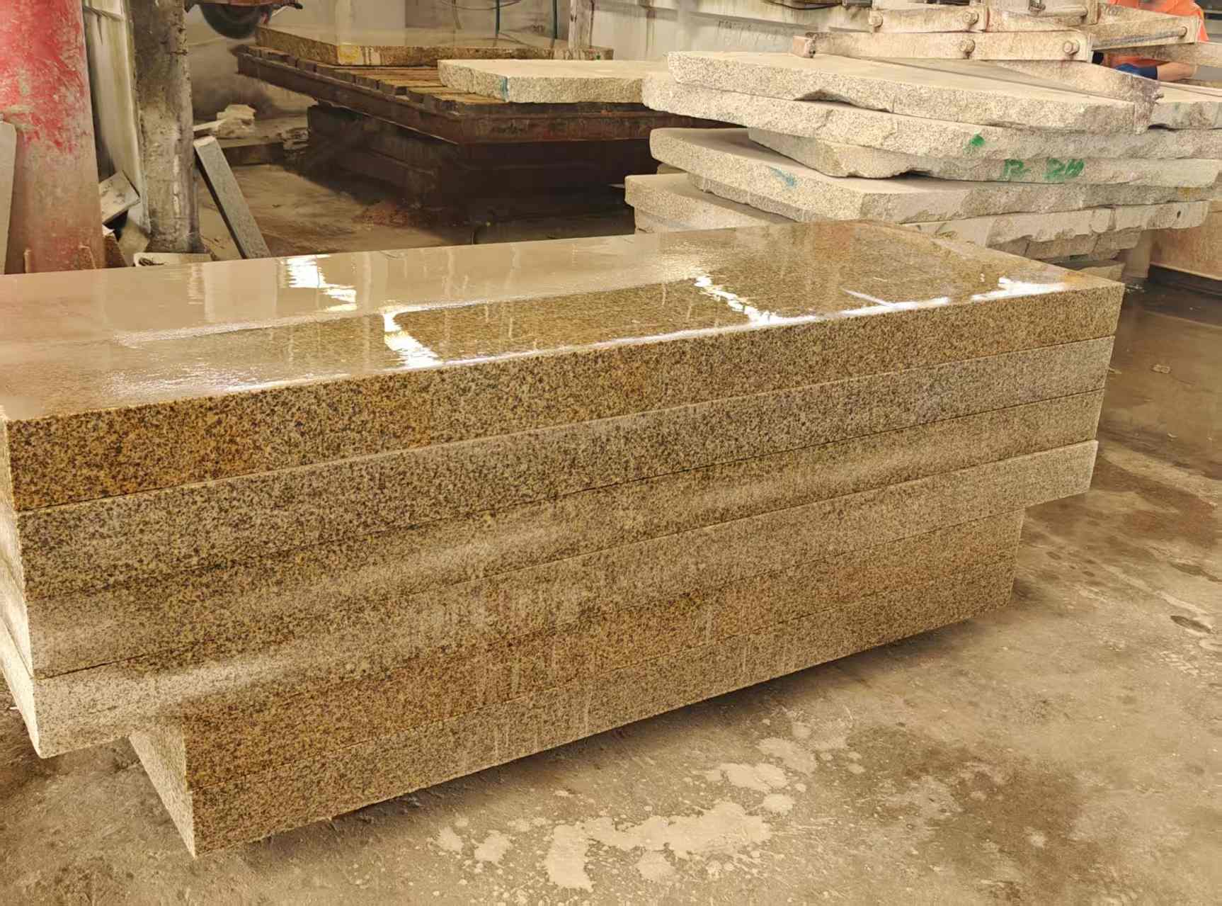 桂林 黄金麻栏杆料半成品加工中