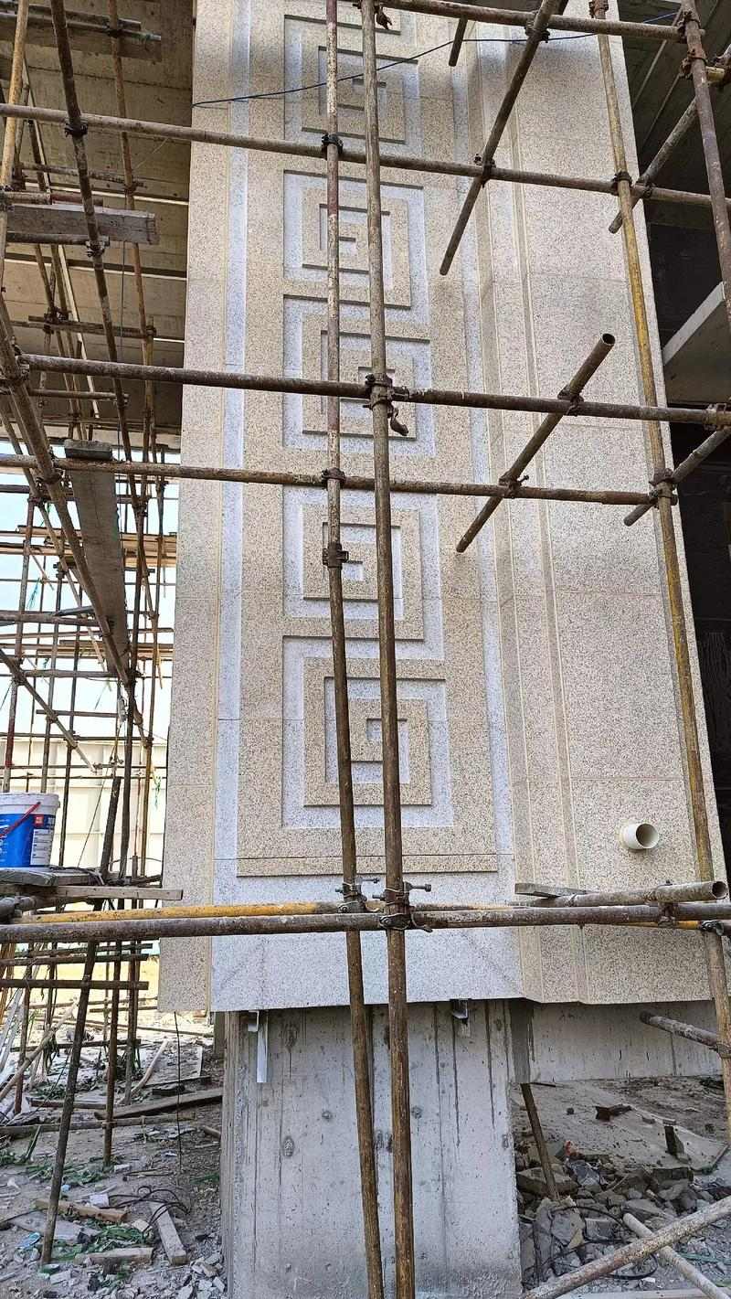 桂林 黄金麻花岗岩别墅外墙干挂回纹造型效果