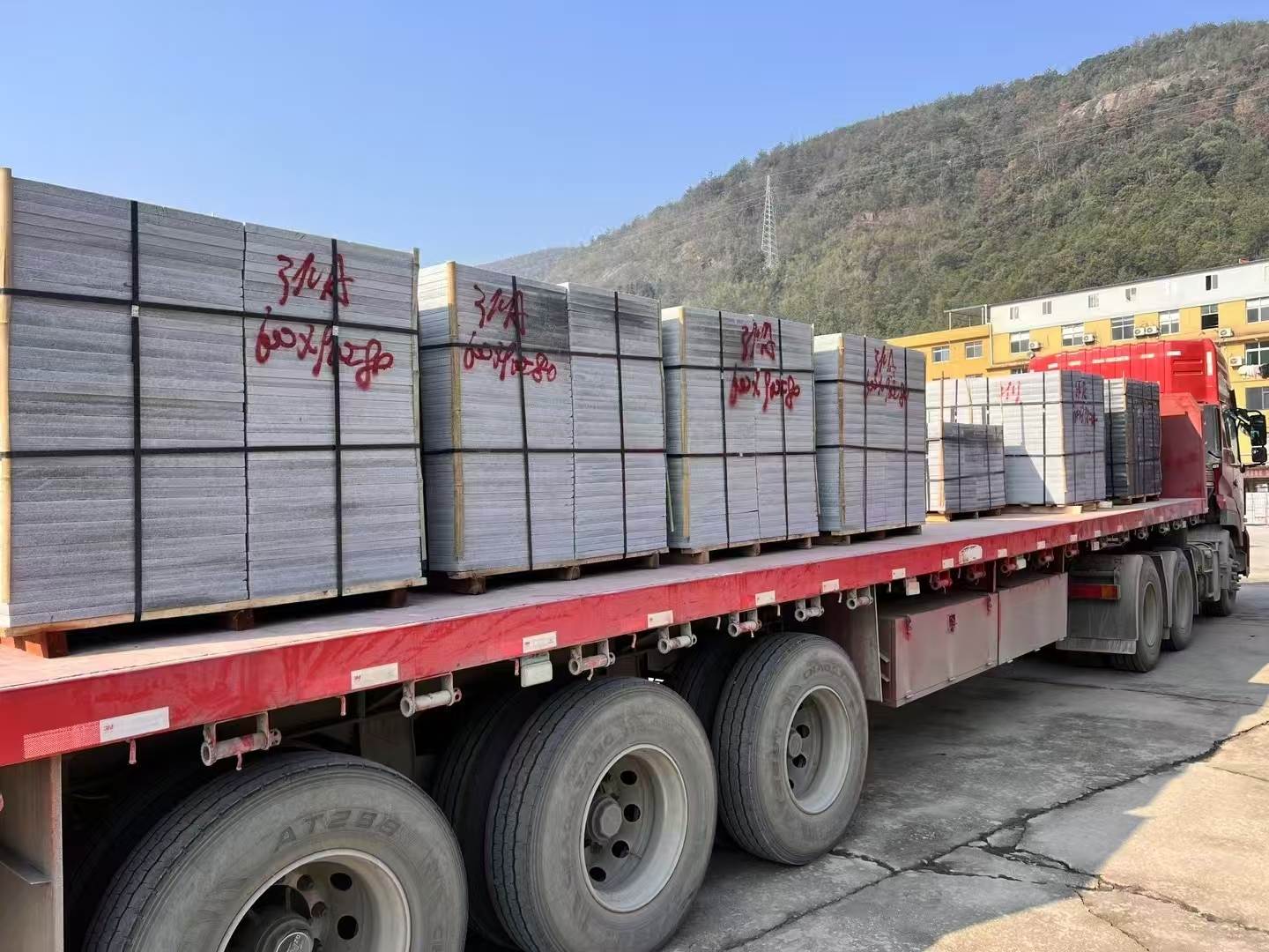 桂林 芝麻灰地铺石出货日常