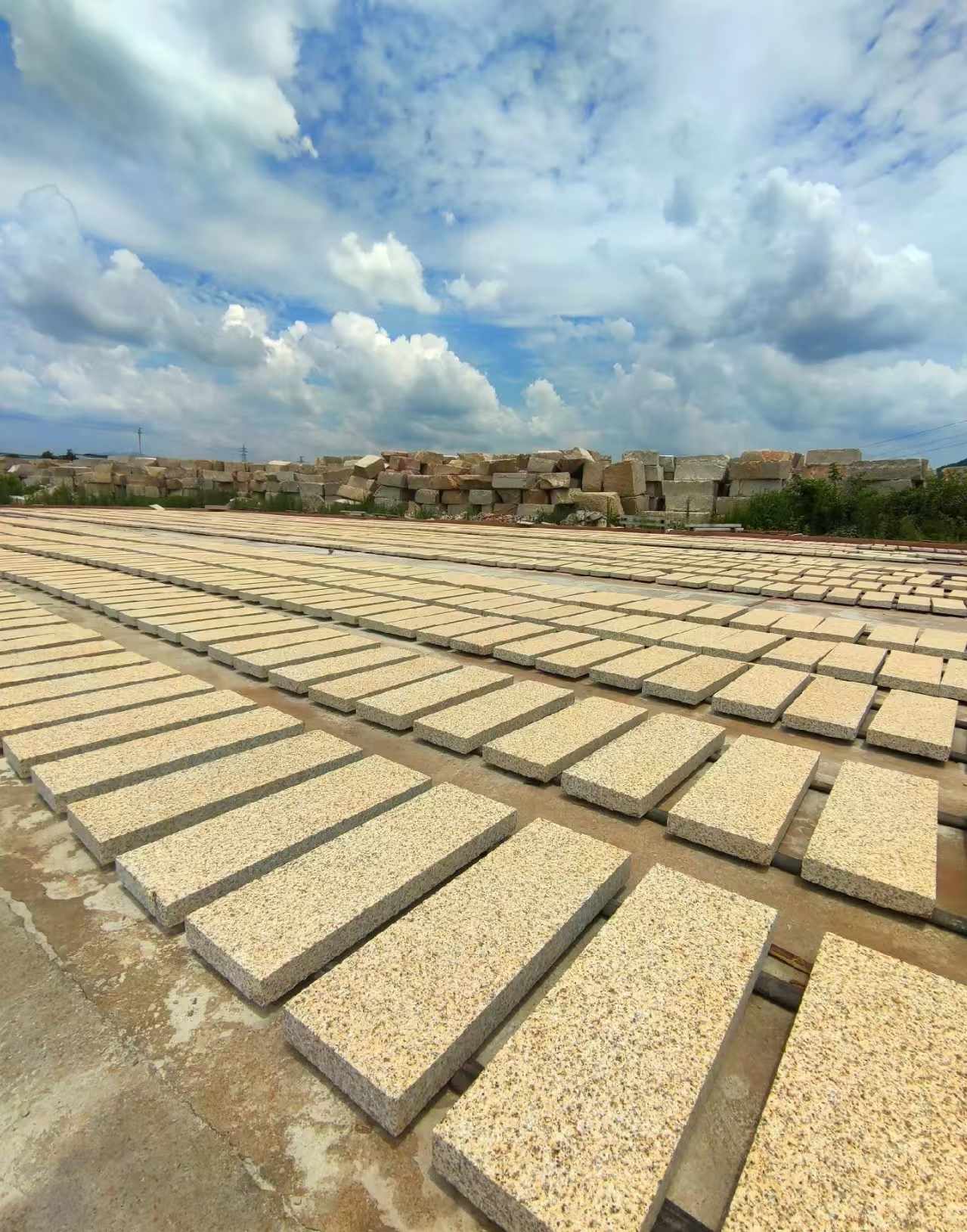 桂林 黄金麻荔枝面花岗岩石材地铺石防护中