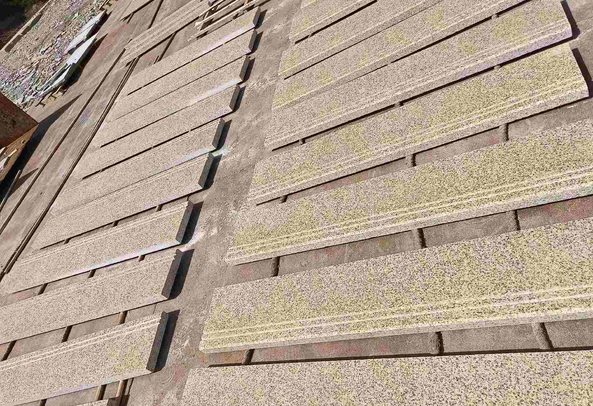 桂林 黄金麻花岗岩光面楼梯踏步