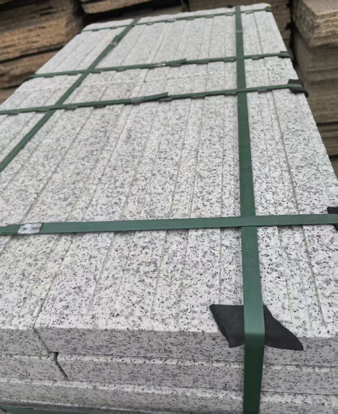 桂林 白麻花岗岩直行盲道石，盲条，地铺石