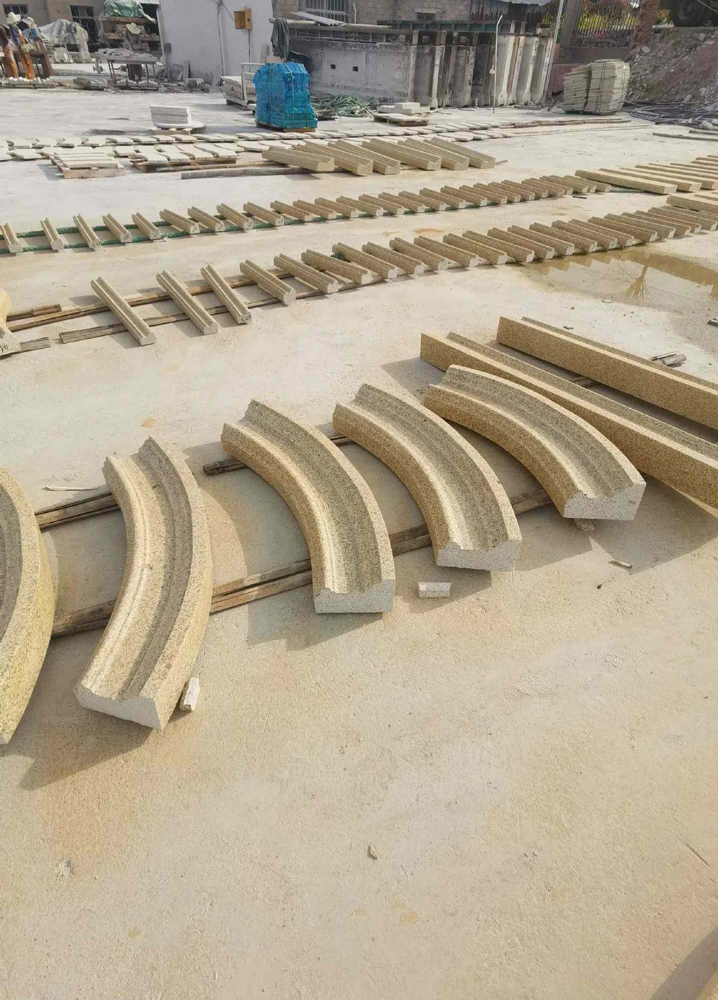 桂林 黄金麻花岗岩别墅线条