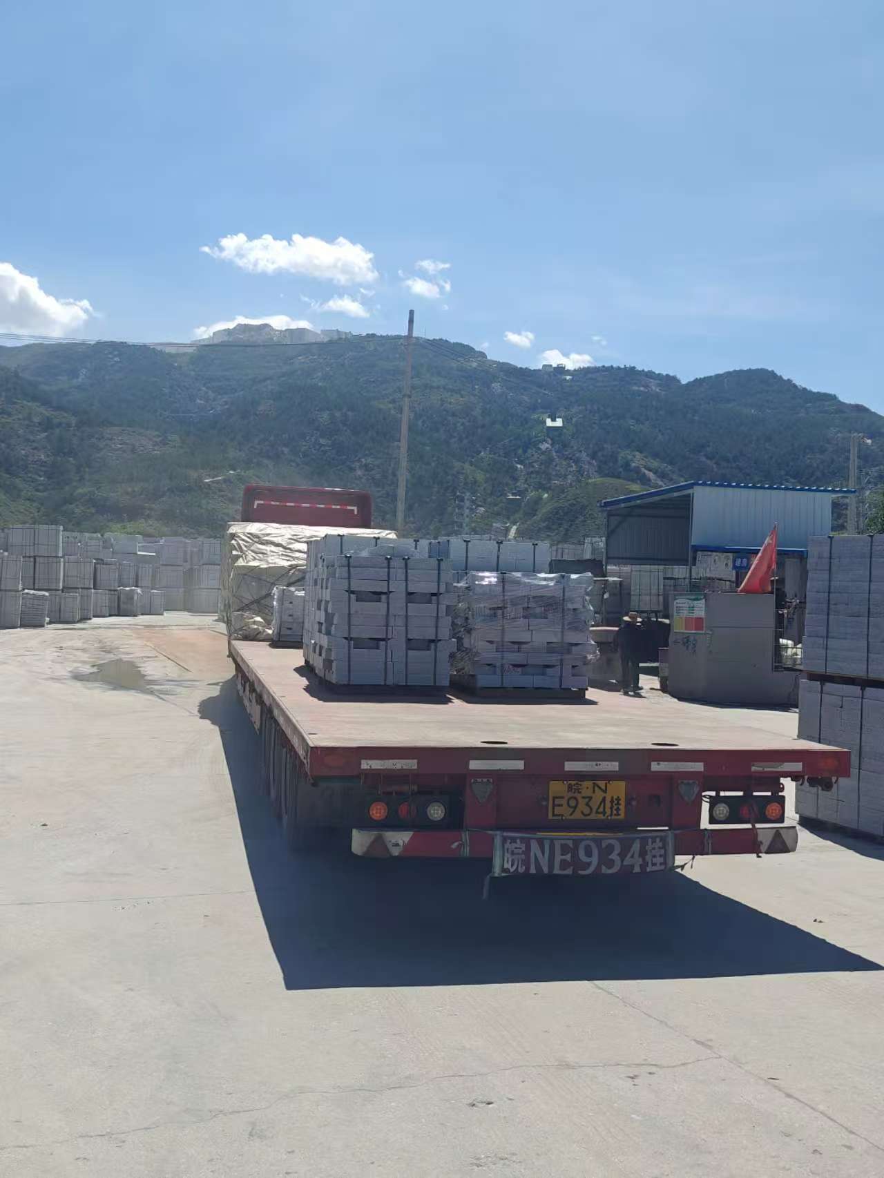 桂林 芝麻白仿形路沿石，直形路沿石