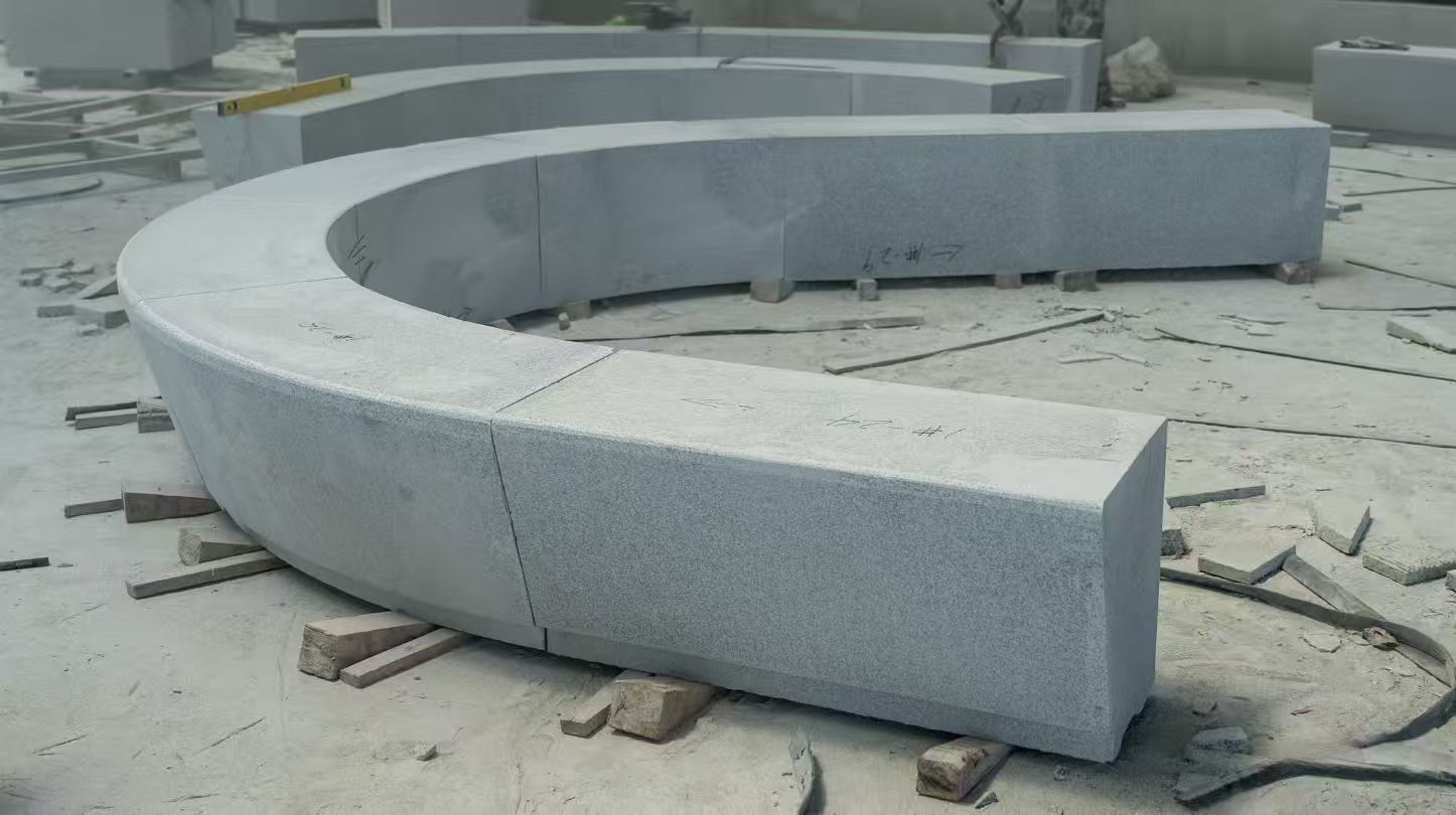 桂林 芝麻白花岗岩光面弧形坐凳